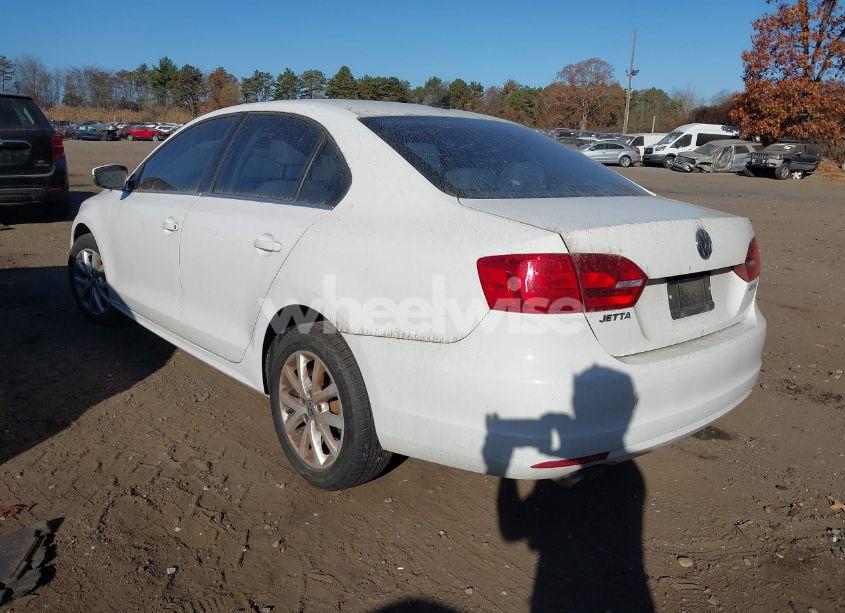 Photo 3 of 2013 Volkswagen Jetta 2.5L SE (VIN 3VWDP7AJXDM359188)