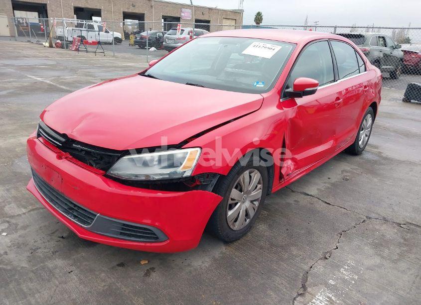 Photo 2 of 2013 Volkswagen Jetta 2.5L SE (VIN 3VWDP7AJXDM383412)