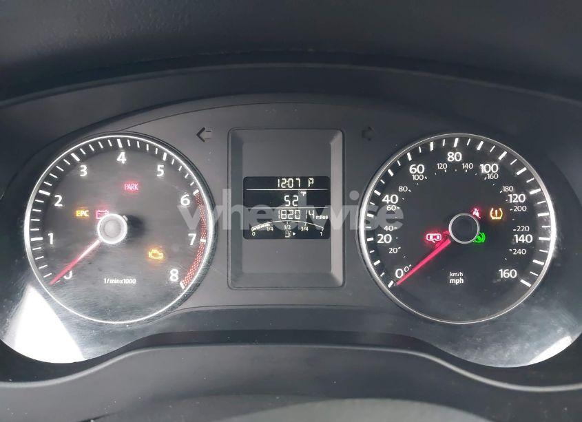 Photo 7 of 2013 Volkswagen Jetta 2.5L SE (VIN 3VWDP7AJXDM383412)