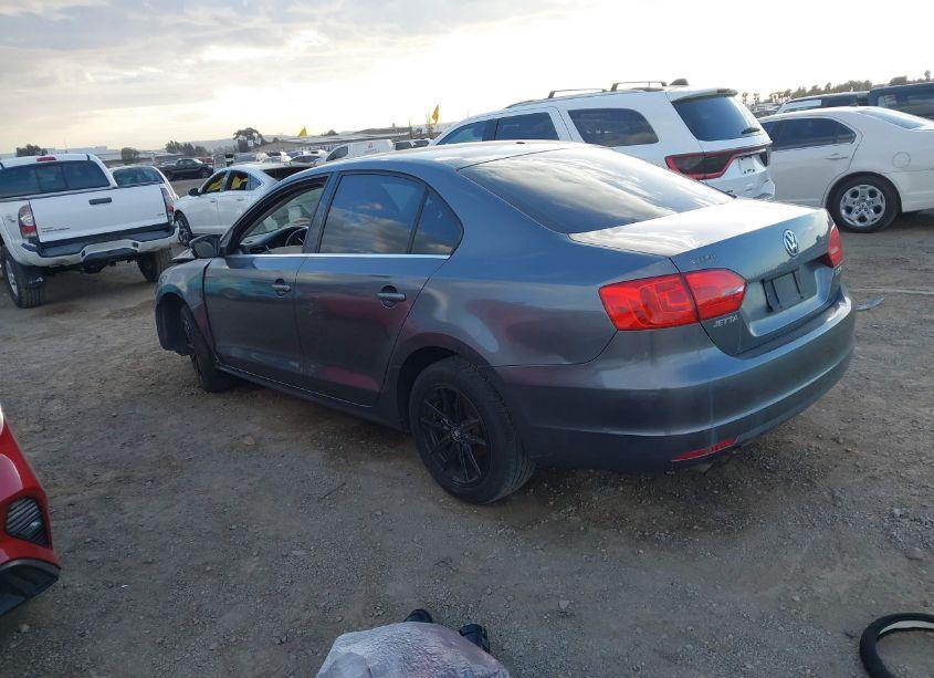 Photo 3 of 2013 Volkswagen Jetta 2.5L SE (VIN 3VWDP7AJXDM414481)