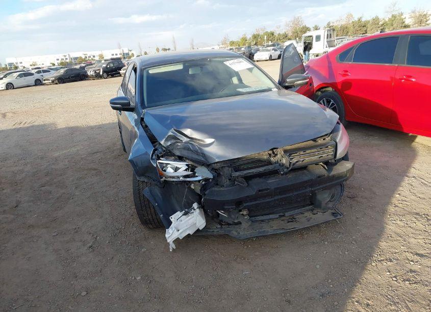 Photo 6 of 2013 Volkswagen Jetta 2.5L SE (VIN 3VWDP7AJXDM414481)