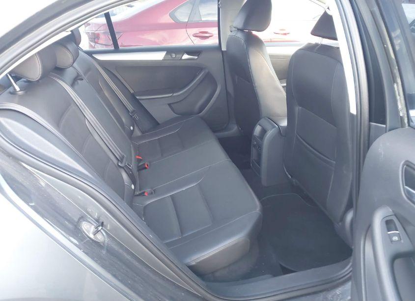 Photo 8 of 2013 Volkswagen Jetta 2.5L SE (VIN 3VWDP7AJXDM414481)