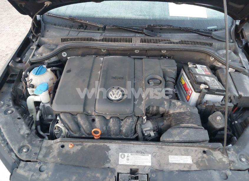 Photo 10 of 2013 Volkswagen Jetta 2.5L SE (VIN 3VWDP7AJXDM435170)