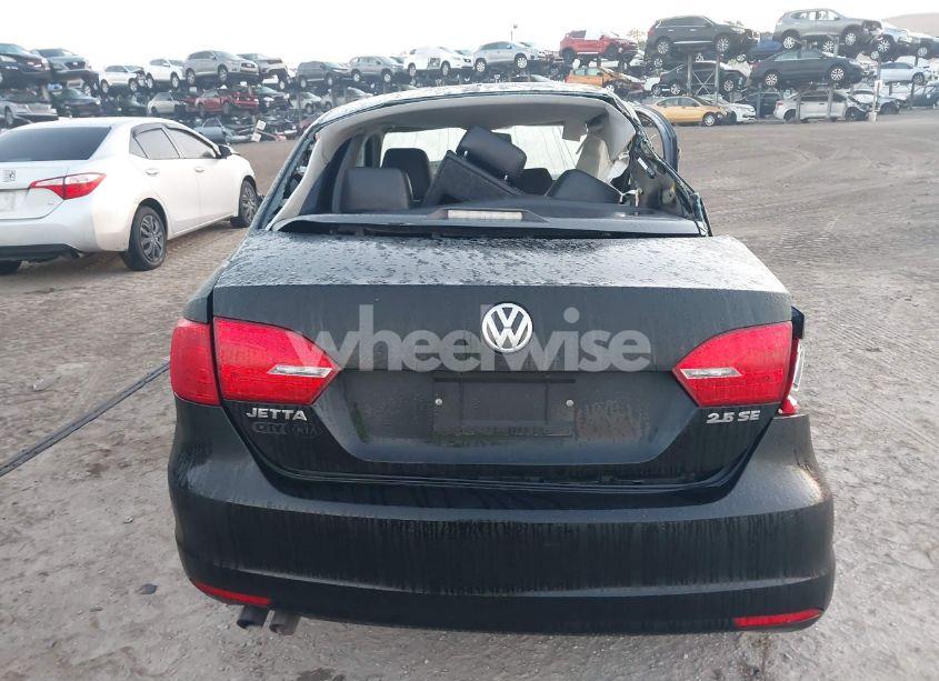 Photo 16 of 2013 Volkswagen Jetta 2.5L SE (VIN 3VWDP7AJXDM435170)