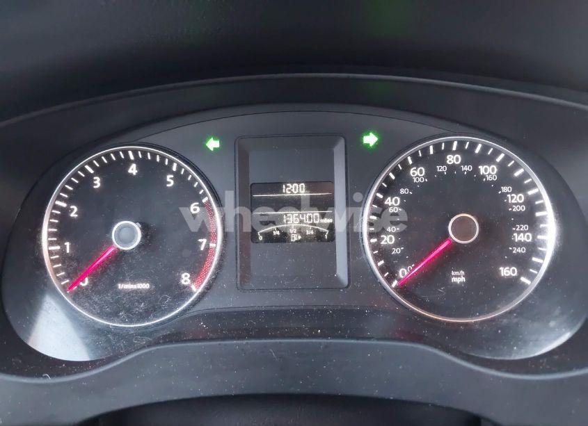 Photo 7 of 2013 Volkswagen Jetta 2.5L SE (VIN 3VWDP7AJXDM435170)