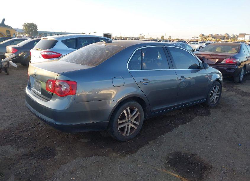 Photo 4 of 2006 Volkswagen Jetta TDI (VIN 3VWDT71K16M625821)