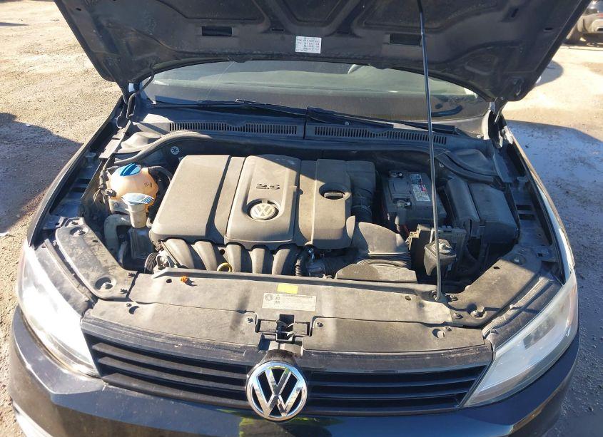 Photo 10 of 2011 Volkswagen Jetta 2.5L SE (VIN 3VWDX7AJ0BM013454)