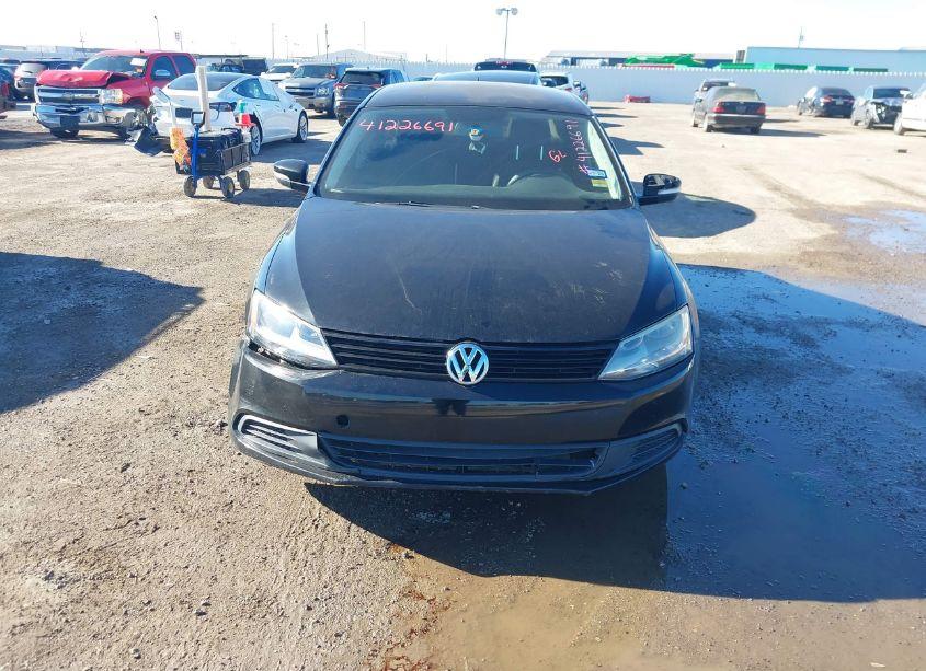 Photo 6 of 2011 Volkswagen Jetta 2.5L SE (VIN 3VWDX7AJ0BM013454)