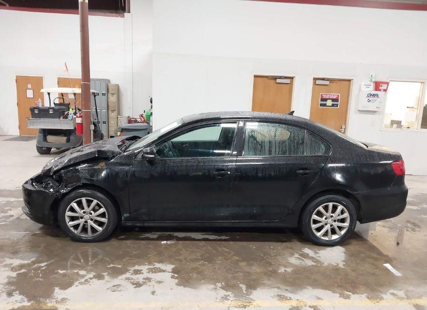 Photo 14 of 2011 Volkswagen Jetta 2.5L SE (VIN 3VWDX7AJ0BM307369)