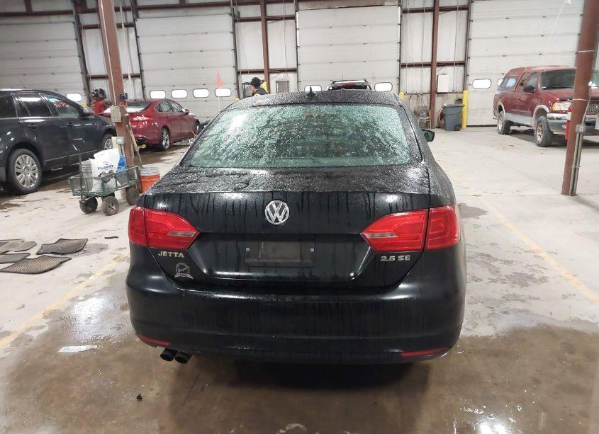 Photo 16 of 2011 Volkswagen Jetta 2.5L SE (VIN 3VWDX7AJ0BM307369)