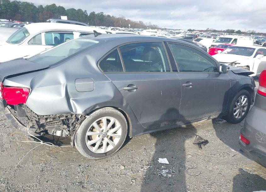 Photo 14 of 2011 Volkswagen Jetta SE (VIN 3VWDX7AJ0BM339206)