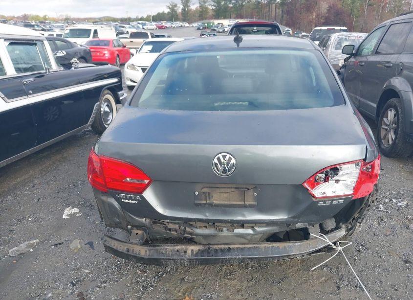 Photo 17 of 2011 Volkswagen Jetta SE (VIN 3VWDX7AJ0BM339206)