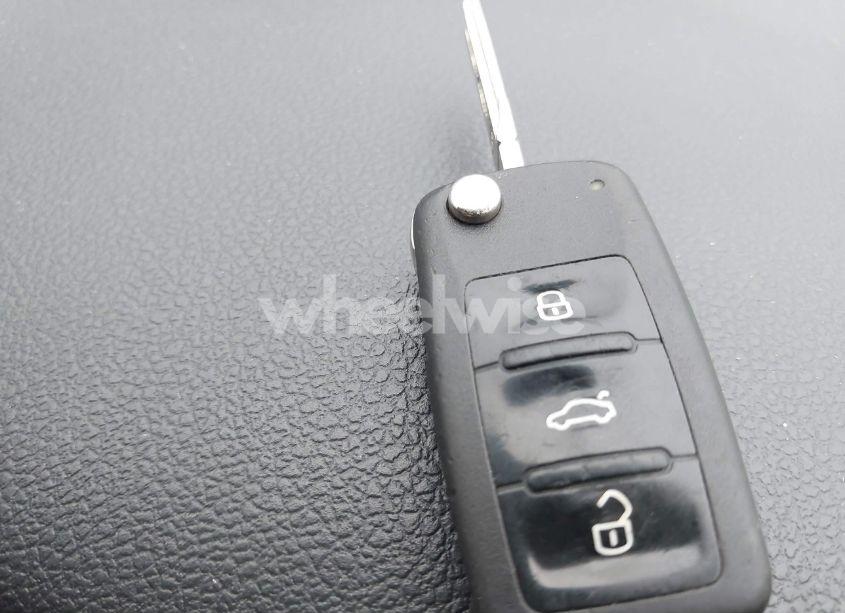 Photo 11 of 2011 Volkswagen Jetta 2.5L SE (VIN 3VWDX7AJ0BM366289)