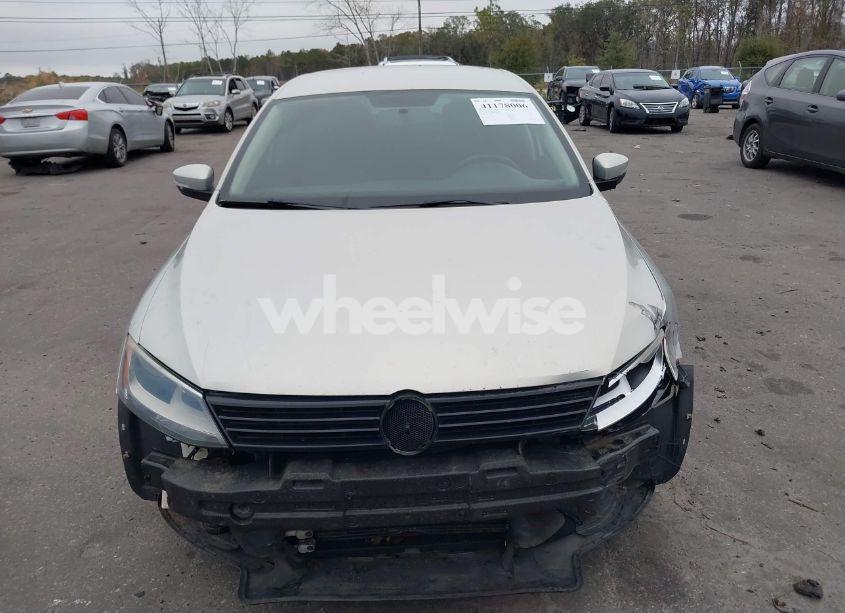 Photo 12 of 2011 Volkswagen Jetta 2.5L SE (VIN 3VWDX7AJ0BM366289)