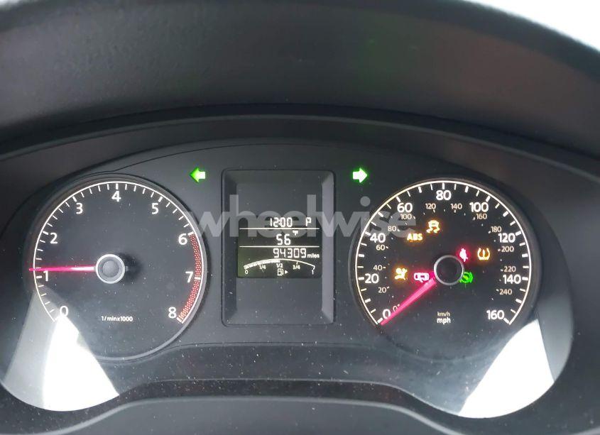 Photo 7 of 2011 Volkswagen Jetta 2.5L SE (VIN 3VWDX7AJ0BM366289)