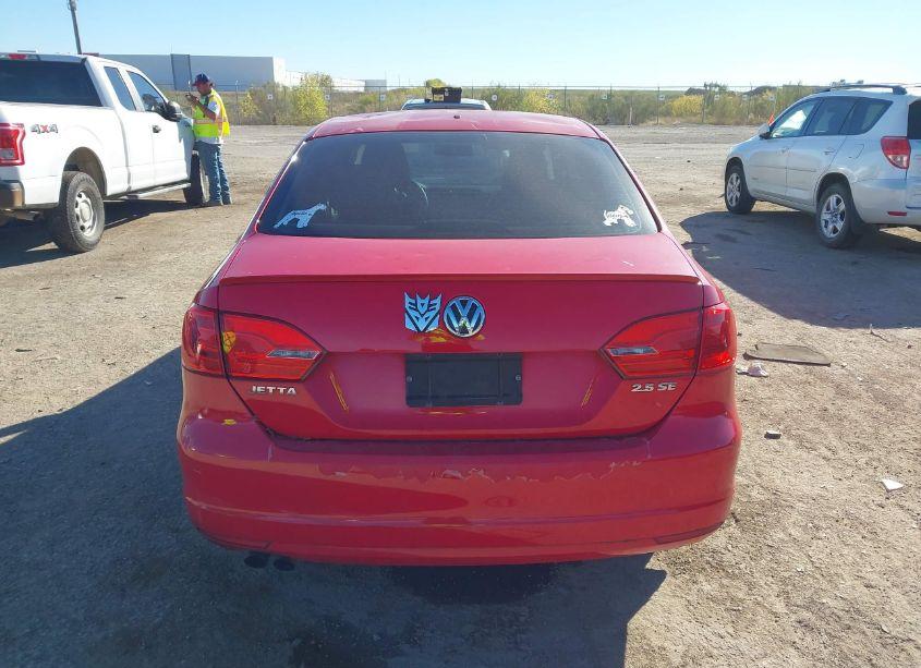 Photo 16 of 2011 Volkswagen Jetta 2.5L SE (VIN 3VWDX7AJ0BM399745)