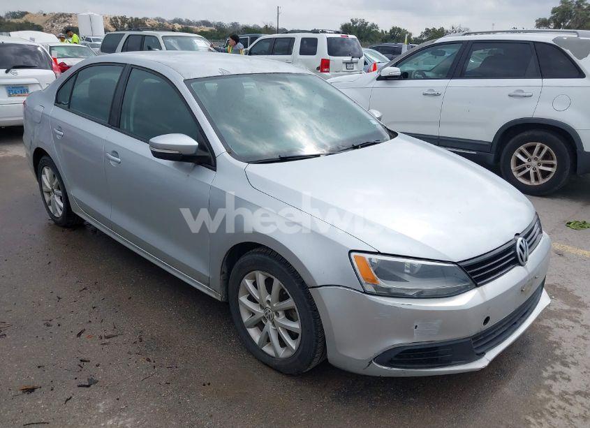 2012 Volkswagen Jetta 2.5L SE (VIN 3VWDX7AJ0CM304909) main photo