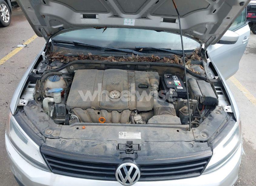 Photo 10 of 2012 Volkswagen Jetta 2.5L SE (VIN 3VWDX7AJ0CM304909)