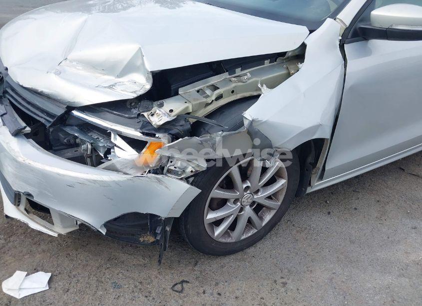 Photo 12 of 2012 Volkswagen Jetta 2.5L SE (VIN 3VWDX7AJ0CM311956)