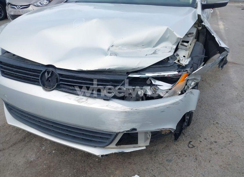 Photo 6 of 2012 Volkswagen Jetta 2.5L SE (VIN 3VWDX7AJ0CM311956)