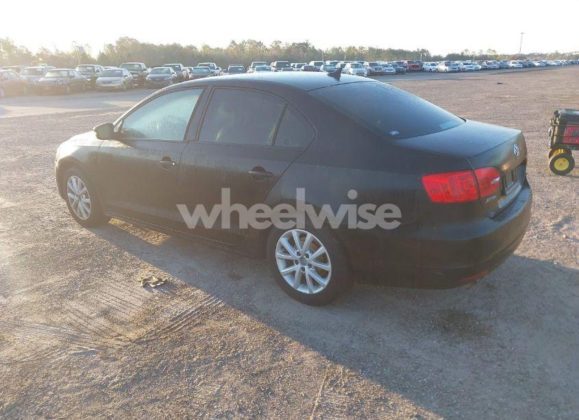 Photo 3 of 2012 Volkswagen Jetta 2.5L SE (VIN 3VWDX7AJ0CM340552)