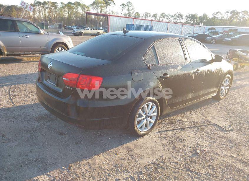 Photo 4 of 2012 Volkswagen Jetta 2.5L SE (VIN 3VWDX7AJ0CM340552)