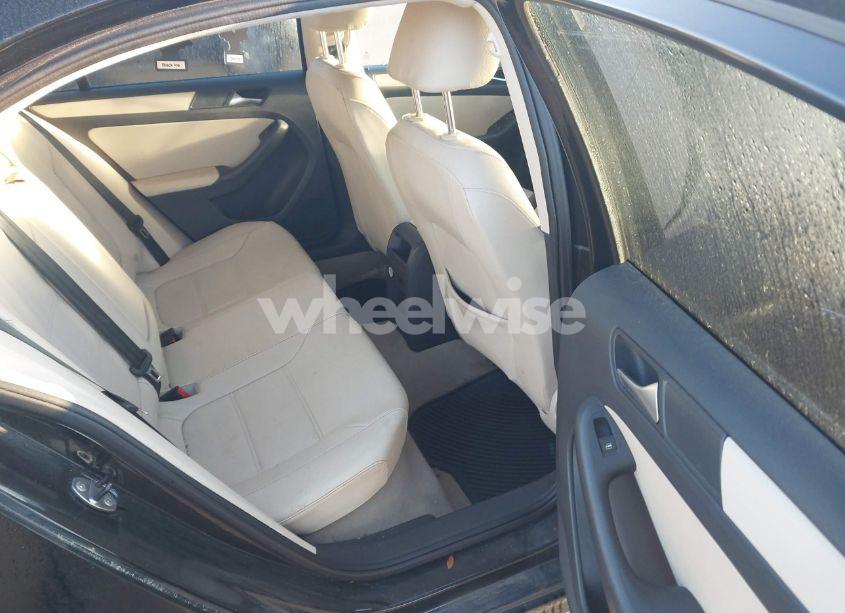 Photo 8 of 2012 Volkswagen Jetta 2.5L SE (VIN 3VWDX7AJ0CM340552)