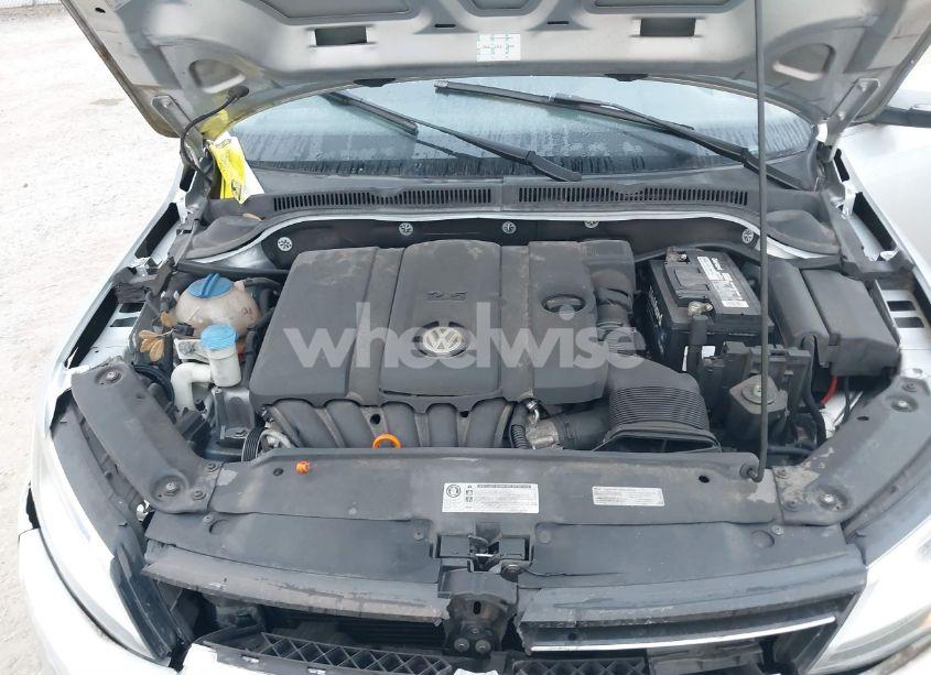 Photo 10 of 2013 Volkswagen Jetta 2.5L SE (VIN 3VWDX7AJ0DM384908)