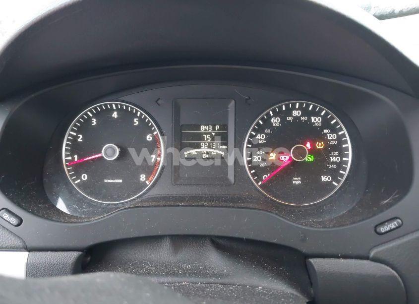 Photo 7 of 2013 Volkswagen Jetta 2.5L SE (VIN 3VWDX7AJ0DM384908)