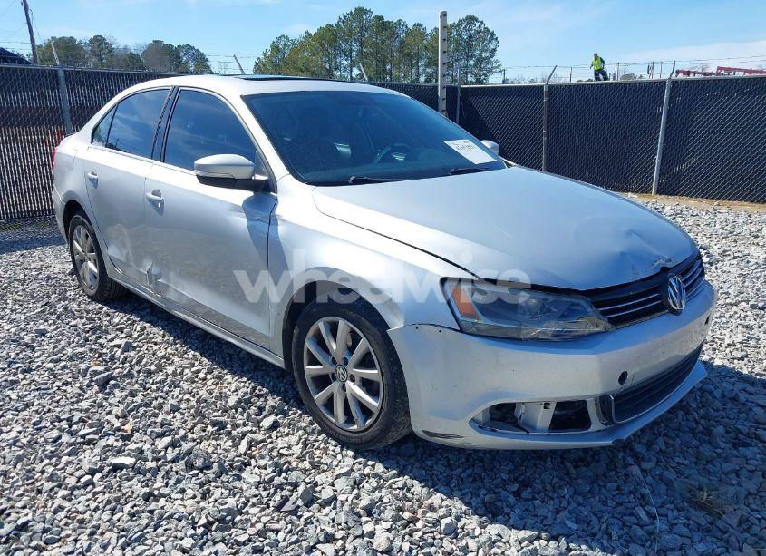 2013 Volkswagen Jetta 2.5L SE (VIN 3VWDX7AJ0DM426753) main photo