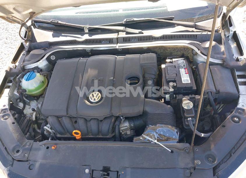 Photo 10 of 2013 Volkswagen Jetta 2.5L SE (VIN 3VWDX7AJ0DM426753)