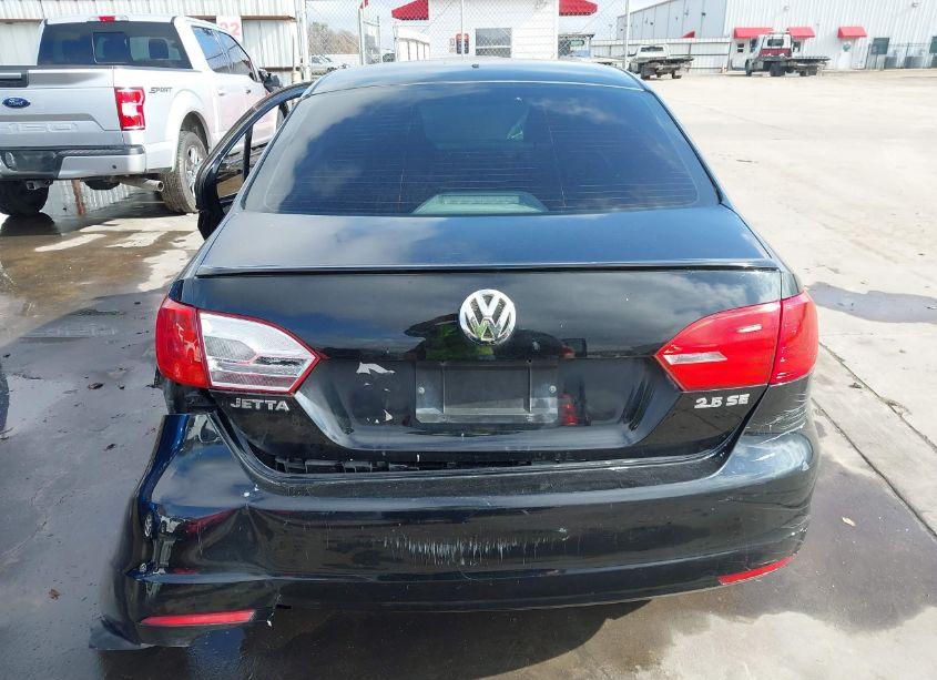 Photo 17 of 2011 Volkswagen Jetta 2.5L SE (VIN 3VWDX7AJ1BM310975)