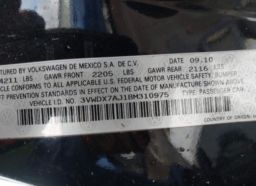 Photo 9 of 2011 Volkswagen Jetta 2.5L SE (VIN 3VWDX7AJ1BM310975)
