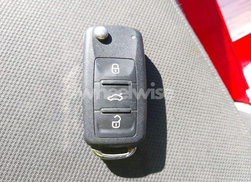 Photo 11 of 2011 Volkswagen Jetta 2.5L SE (VIN 3VWDX7AJ1BM320275)