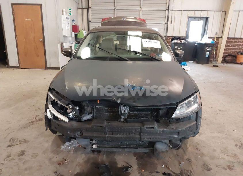 Photo 12 of 2011 Volkswagen Jetta 2.5L SE (VIN 3VWDX7AJ1BM320275)