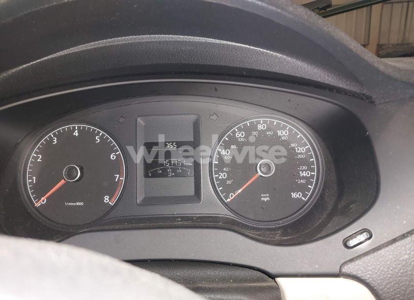 Photo 7 of 2011 Volkswagen Jetta 2.5L SE (VIN 3VWDX7AJ1BM320275)