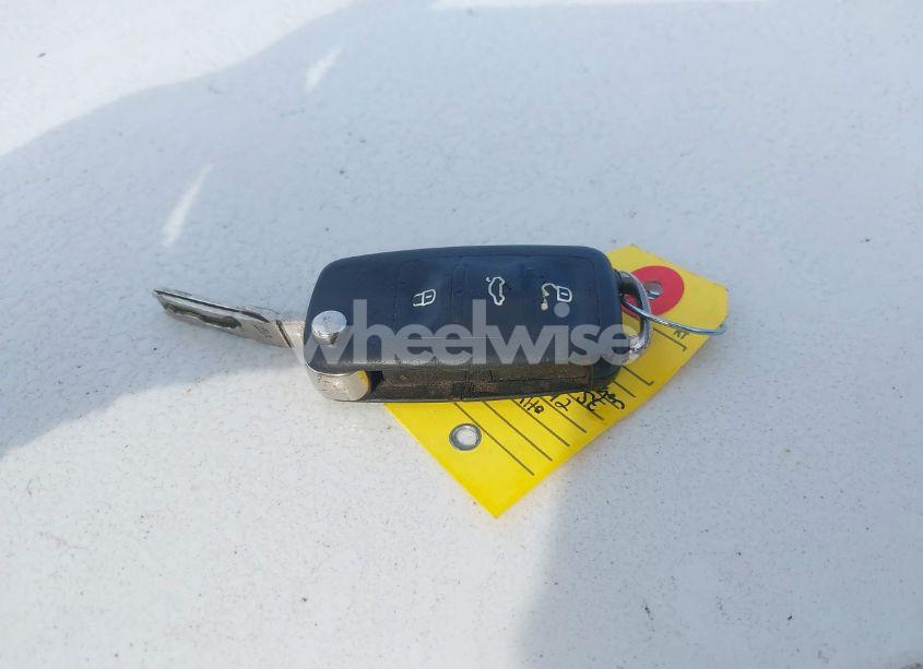 Photo 11 of 2011 Volkswagen Jetta 2.5L SE (VIN 3VWDX7AJ1BM349792)