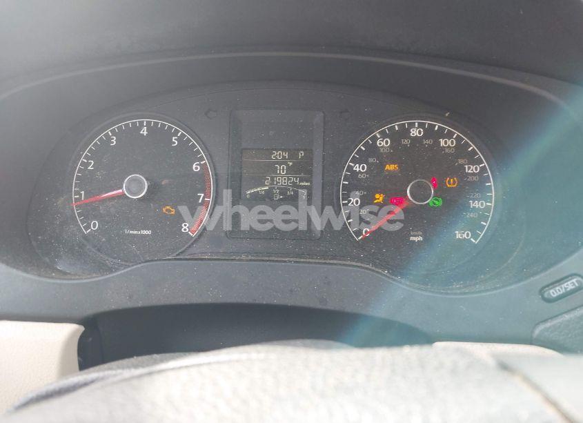 Photo 7 of 2011 Volkswagen Jetta 2.5L SE (VIN 3VWDX7AJ1BM349792)