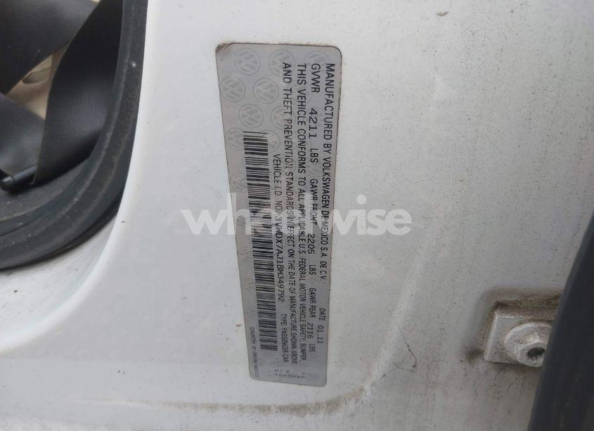 Photo 9 of 2011 Volkswagen Jetta 2.5L SE (VIN 3VWDX7AJ1BM349792)