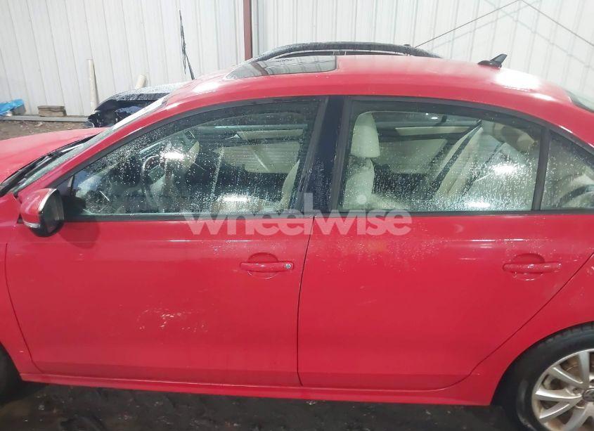 Photo 14 of 2012 Volkswagen Jetta 2.5L SE (VIN 3VWDX7AJ1CM388464)