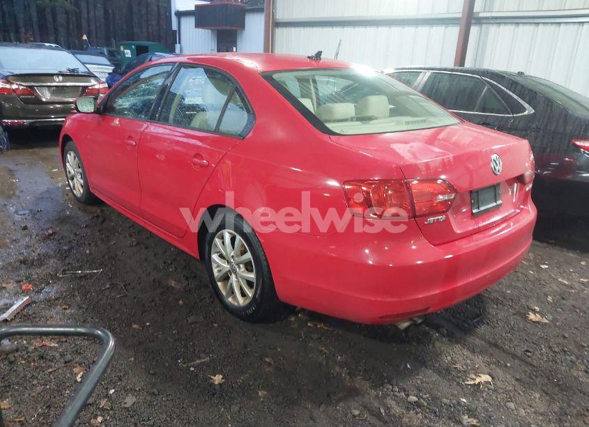 Photo 3 of 2012 Volkswagen Jetta 2.5L SE (VIN 3VWDX7AJ1CM388464)