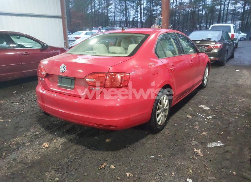 Photo 4 of 2012 Volkswagen Jetta 2.5L SE (VIN 3VWDX7AJ1CM388464)