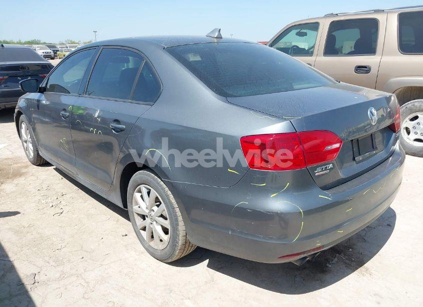 Photo 3 of 2012 Volkswagen Jetta 2.5L SE (VIN 3VWDX7AJ1CM459162)