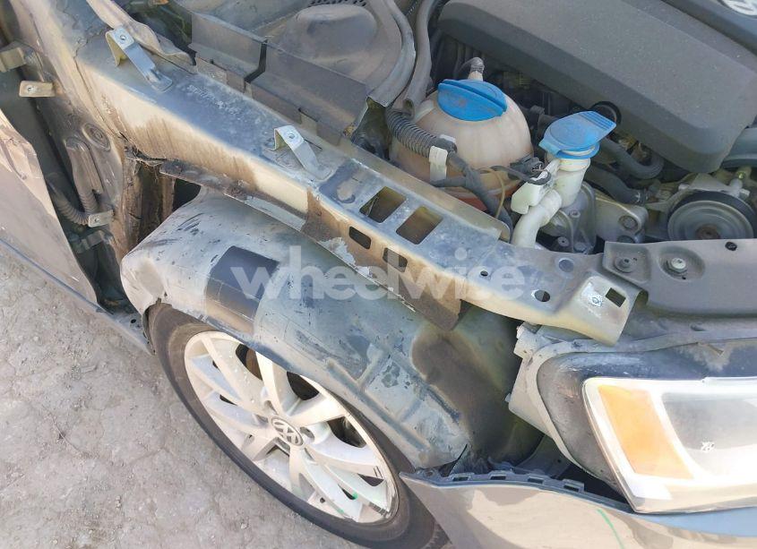 Photo 6 of 2012 Volkswagen Jetta 2.5L SE (VIN 3VWDX7AJ1CM459162)