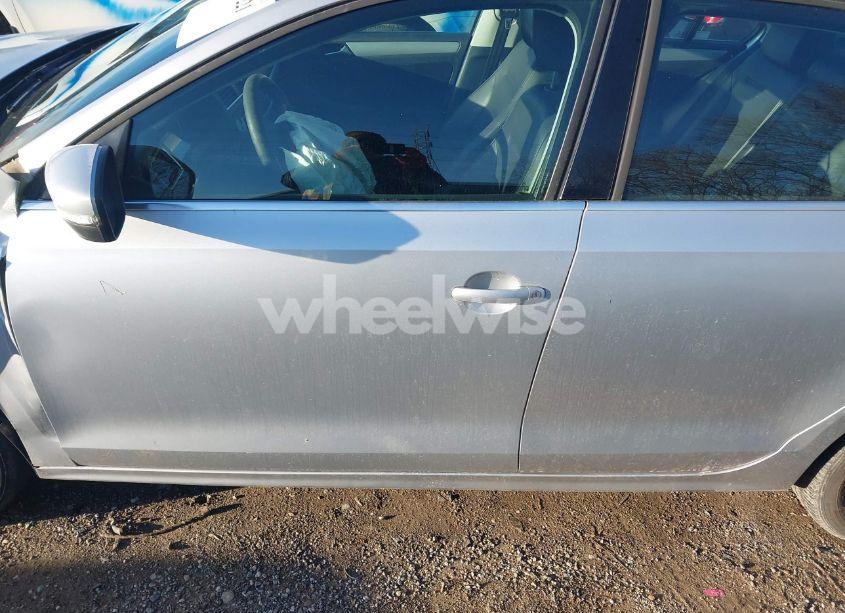 Photo 14 of 2013 Volkswagen Jetta 2.5L SE (VIN 3VWDX7AJ1DM253518)