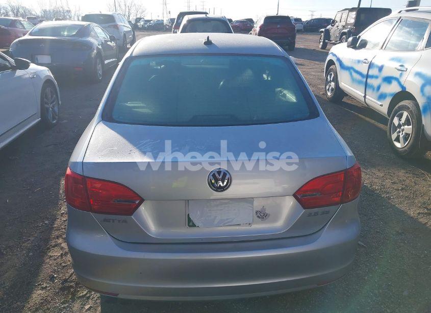 Photo 16 of 2013 Volkswagen Jetta 2.5L SE (VIN 3VWDX7AJ1DM253518)