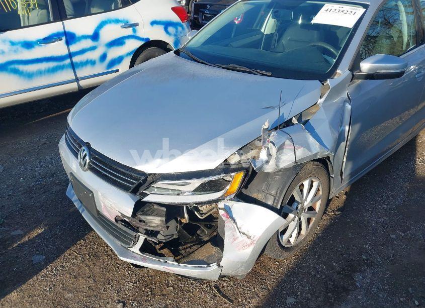Photo 6 of 2013 Volkswagen Jetta 2.5L SE (VIN 3VWDX7AJ1DM253518)