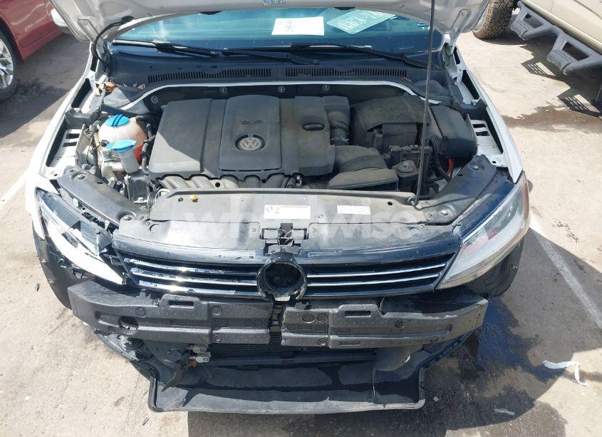 Photo 10 of 2013 Volkswagen Jetta 2.5L SE (VIN 3VWDX7AJ1DM319114)