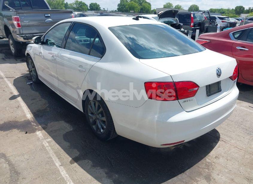 Photo 3 of 2013 Volkswagen Jetta 2.5L SE (VIN 3VWDX7AJ1DM319114)