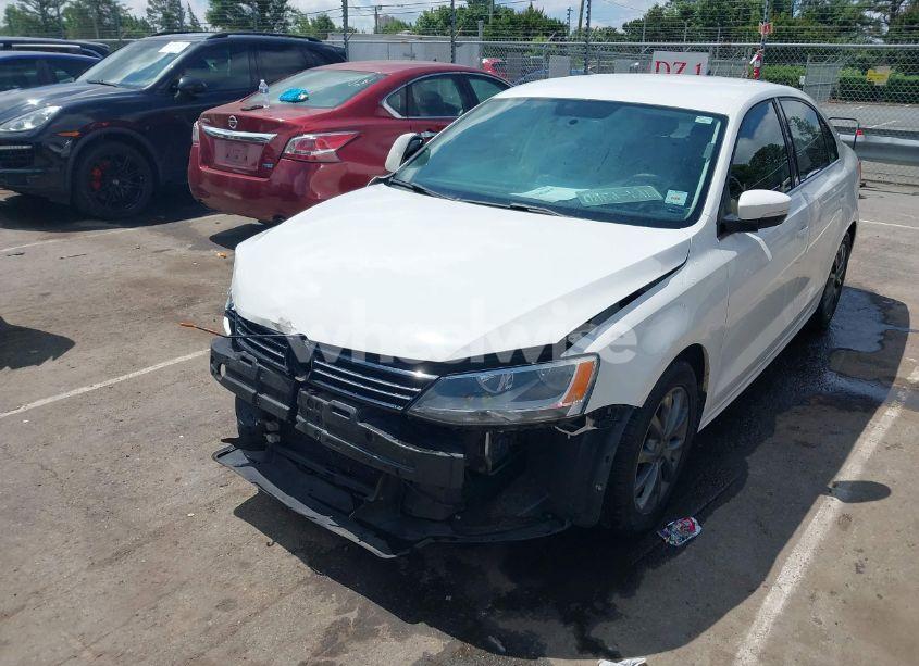 Photo 6 of 2013 Volkswagen Jetta 2.5L SE (VIN 3VWDX7AJ1DM319114)